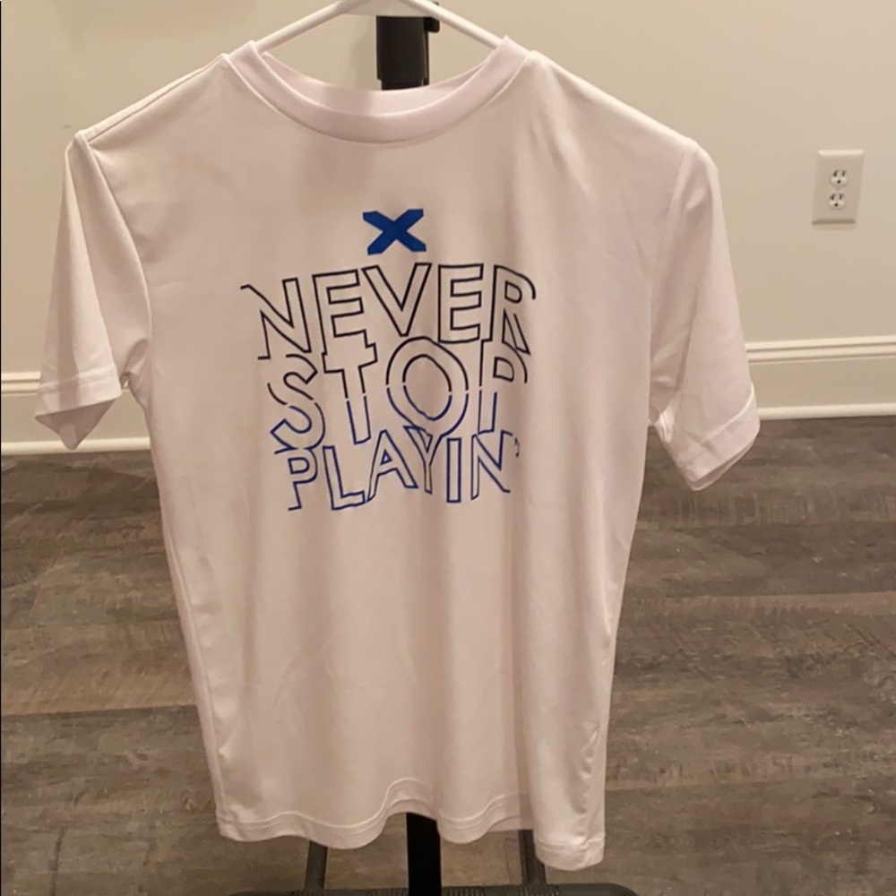 athletic tee